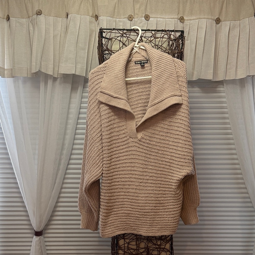 Elegant Beige Knit Sweater